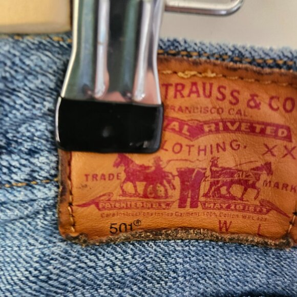 Levi’s 501 Light Blue Denim Jeans Women's 28 X 32 - Picture 2 of 5